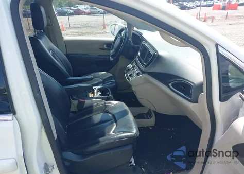 2018 Chrysler Pacifica Touring L z USA, uszkodzony, nr VIN 2C4RC1BG0JR211527
